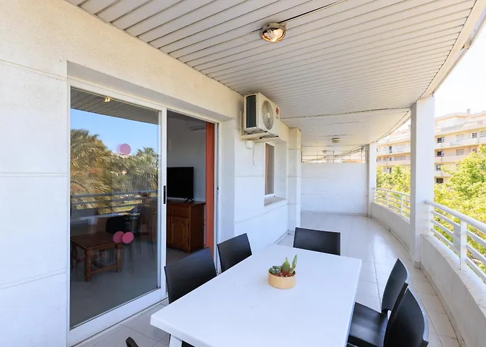 Rentalmar Royal شقة سالو